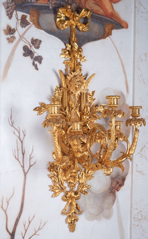 Five-branch applique with motif of a lyre and head of Apollo