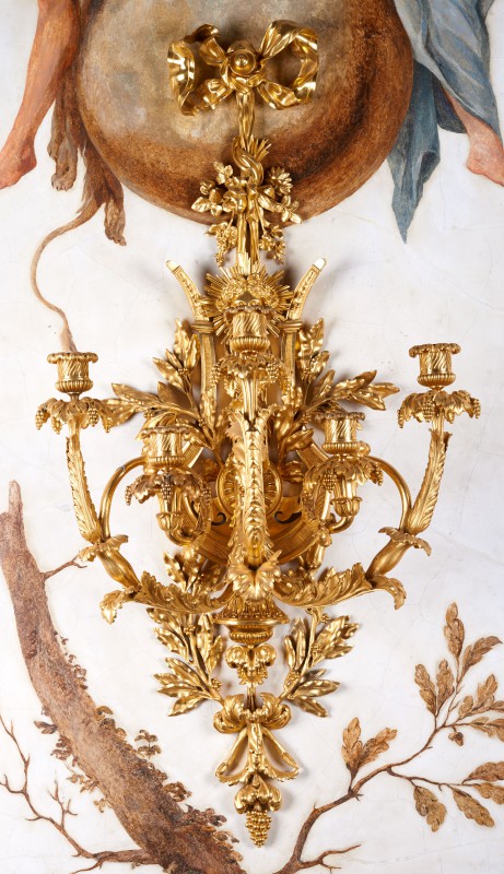 Five-branch applique with motif of a lyre and head of Apollo