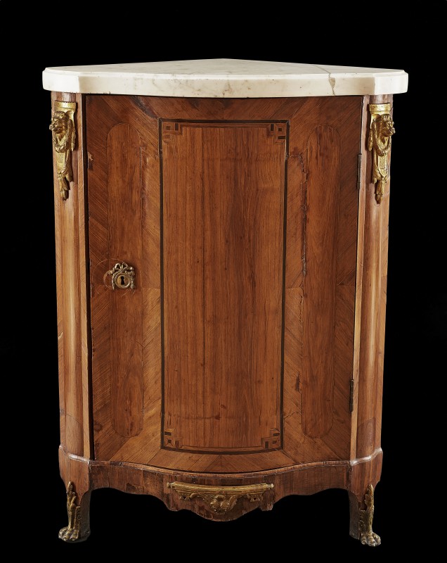 Corner inlaid cabinet