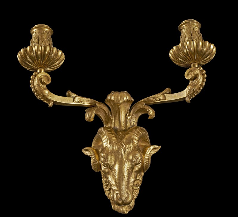 Applique in the form of rams’ head
