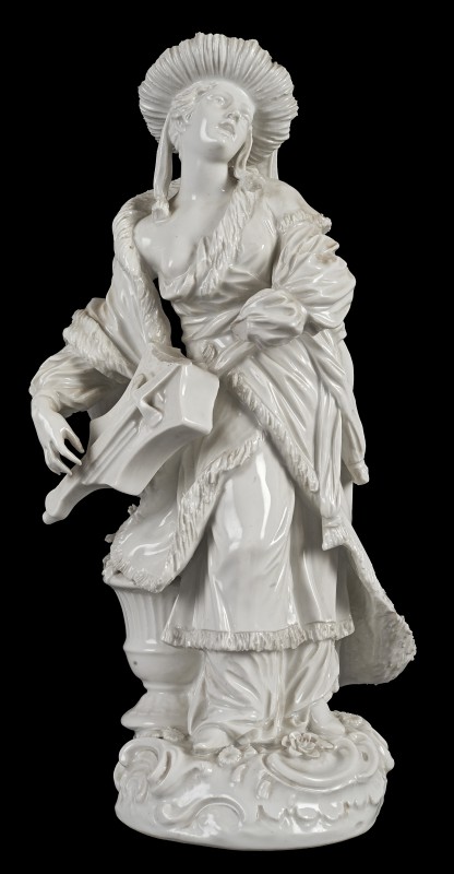 Porcelain figurine of Chinese musician: Malabar Woman