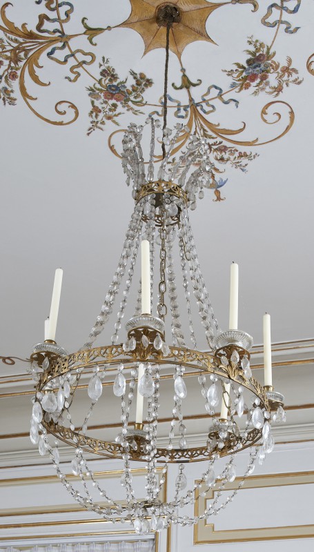 Seven-sconce chandelier