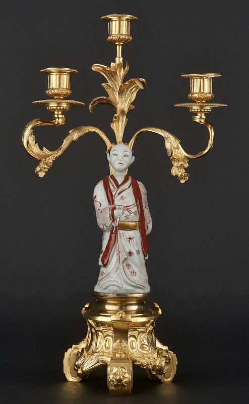 Świecznik 3-ramienny z porcelanową figurką Japończyka