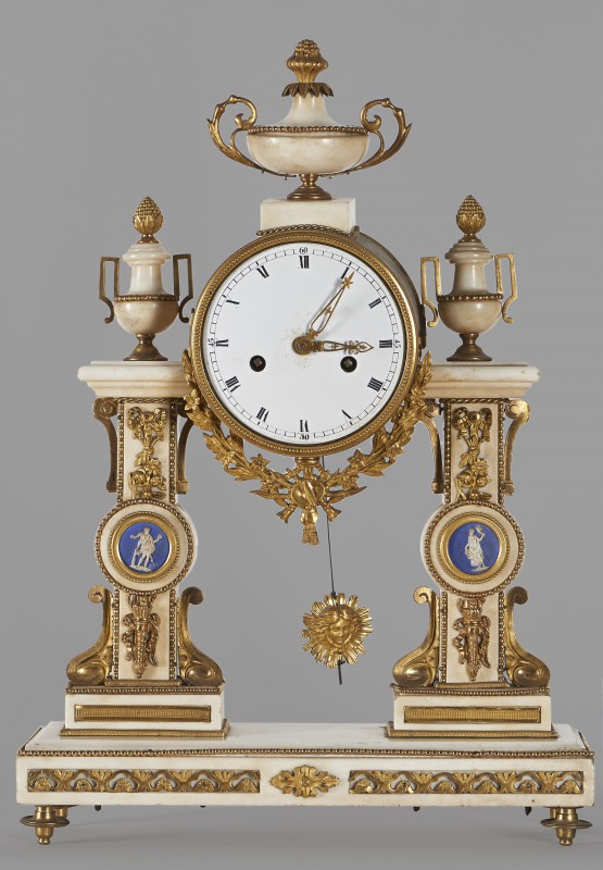 Mantel clock