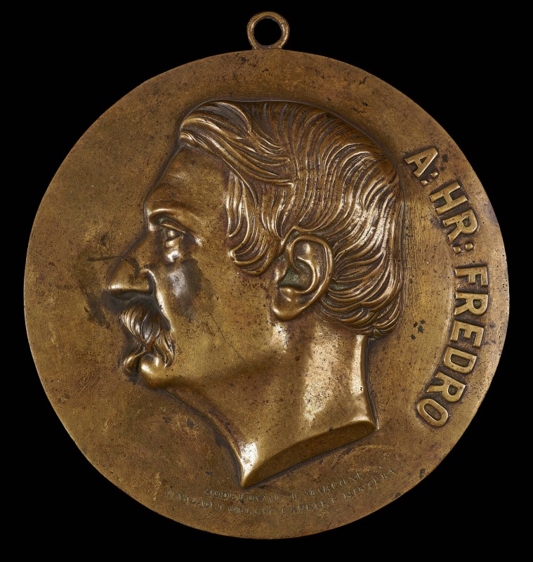 Medalion z portretem Aleksandra Fredry
