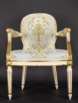 Armchair with medallion-shaped armrests - 1