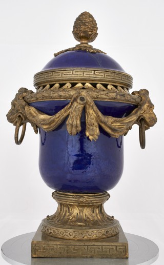 Vase with lid - 1