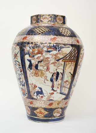 Octagonal vase in the imari type - 2