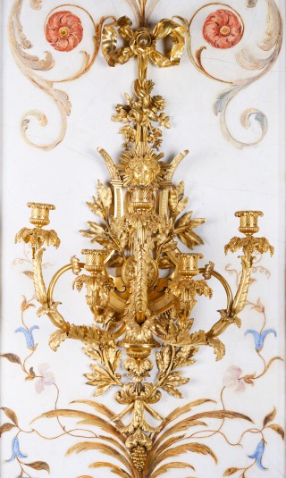 Five-branch applique with motif of a lyre and head of Apollo - 1