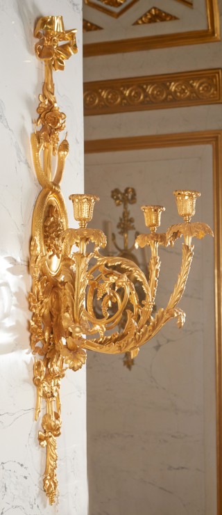 Three-sconce applique with a masque of Medusa - 2