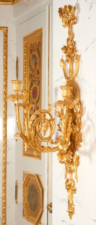 Three-sconce applique with a masque of Medusa - 2