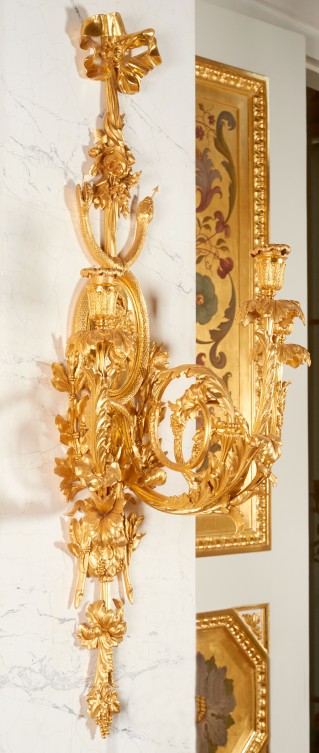 Three-sconce applique with a masque of Medusa - 2