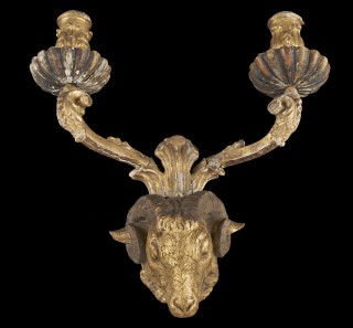 Two-branch applique with motif of ram’s head - 1