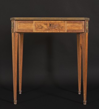 Inlaid table with a display of musical instruments in the Louis XVI style - 1