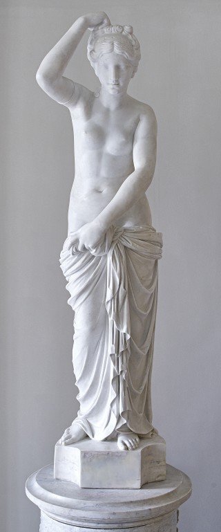 Statue of Aphrodite Anadyomene - 1