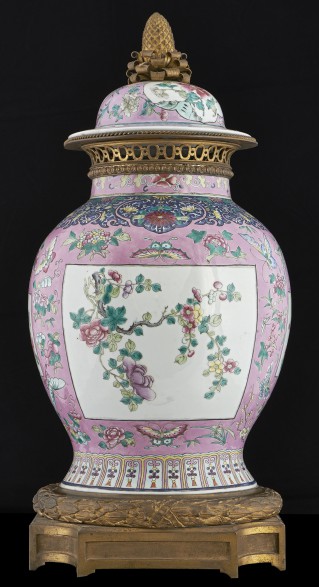 Porcelain vase competed with bronze - 1
