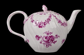 Tea pot with lid from the Breakfest Service - 1