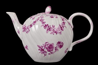 Tea pot with lid from the Breakfest Service - 2
