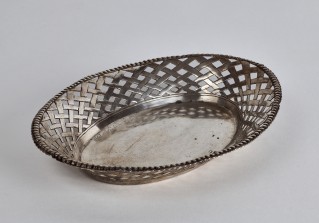 Silver basket for sweetmeats - 1