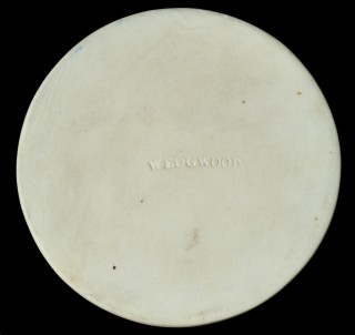 Medallion plaque with a profile of Stanisław August - 2