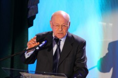 Prof. Krzysztof Pomian