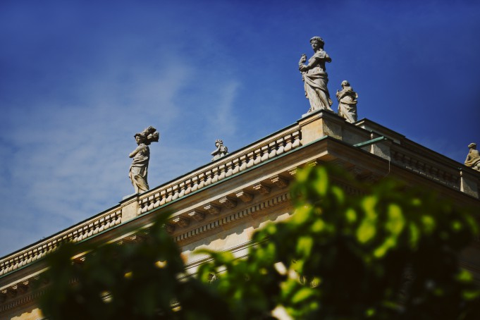Rzeźby na dachu Pałacu na Wyspie.