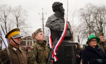 Odsłonięcie popiersia płk. Jana Kozietulskiego