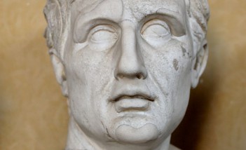 Popiersie Menandera, starożytnego poety greckiego.
